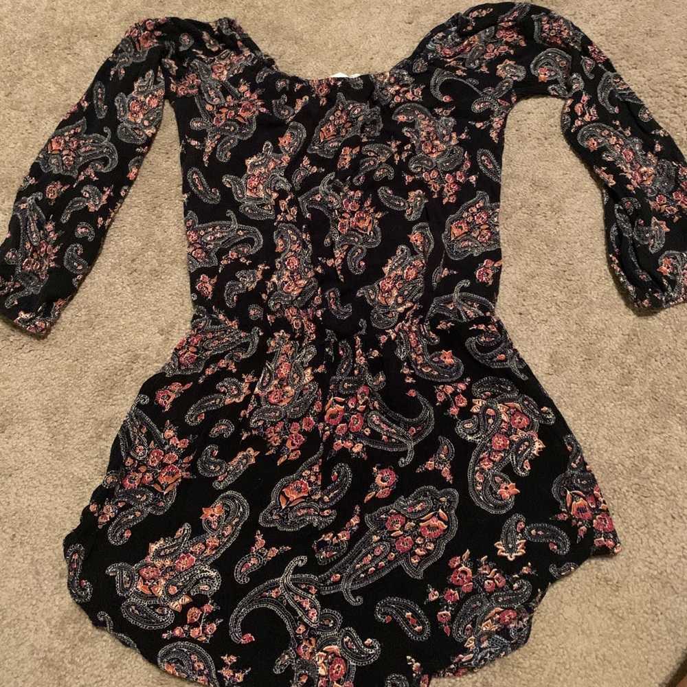 Cute pac sun romper!
